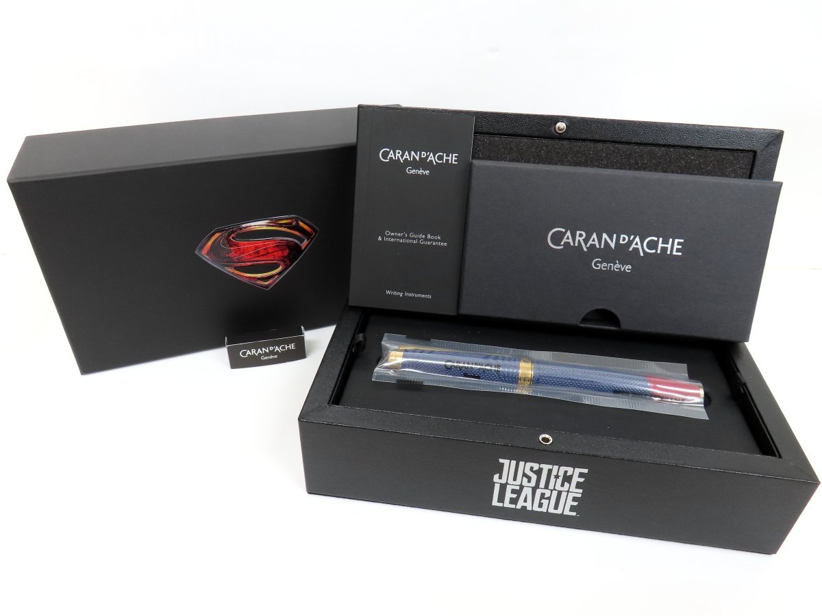 ★●未使用●Caran d'Ache カランダッシュ●限定品●ジャスティス・リーグ コラボ●スーパーマン●万年筆●ブルー レッド ゴールド●B153拍卖