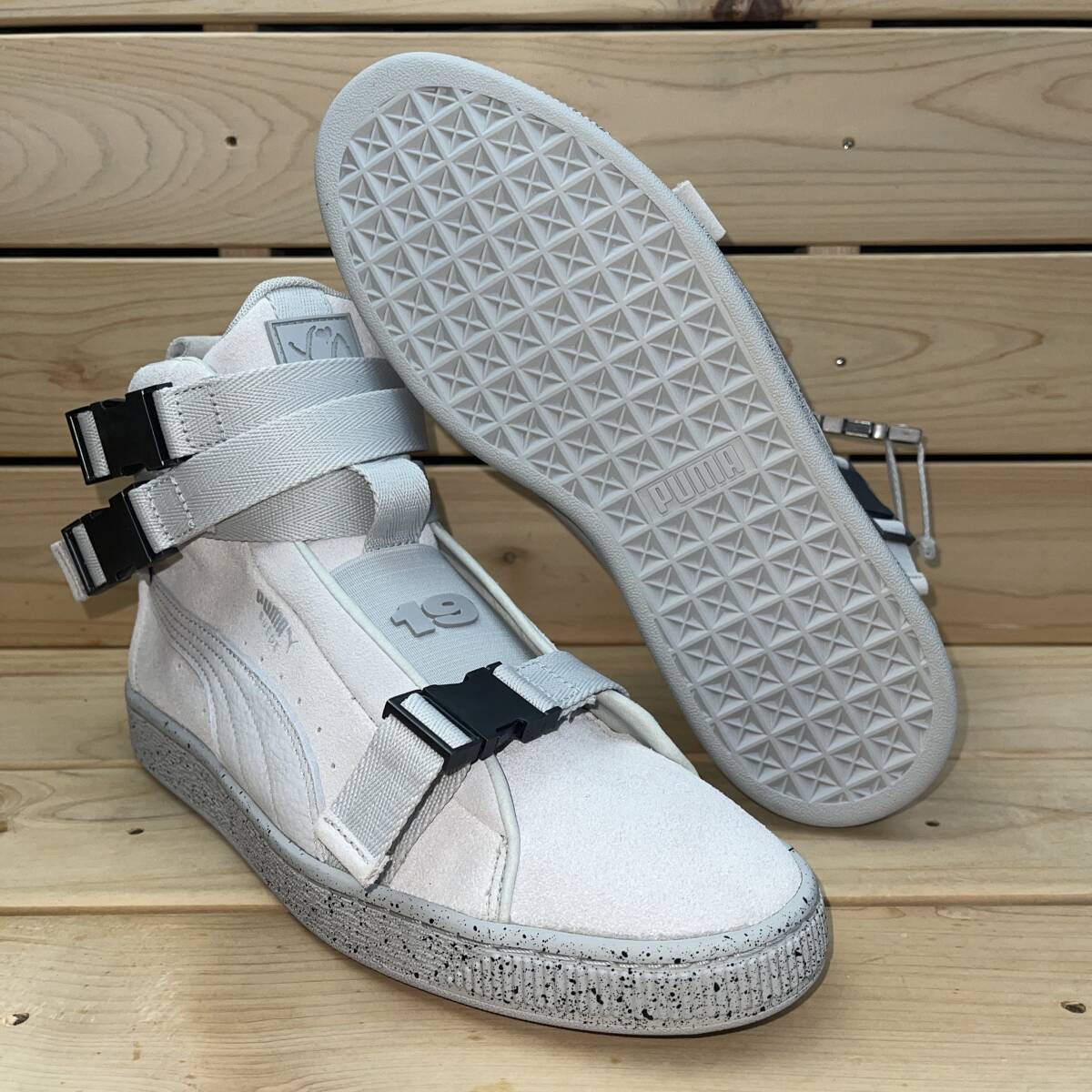 プーマ 30cm スウェード クラシック ザ ウィークエンド 税込定価17600円 グレー PUMA SUEDE CLASSIC THE WEEKND コラボ 黒 白拍卖