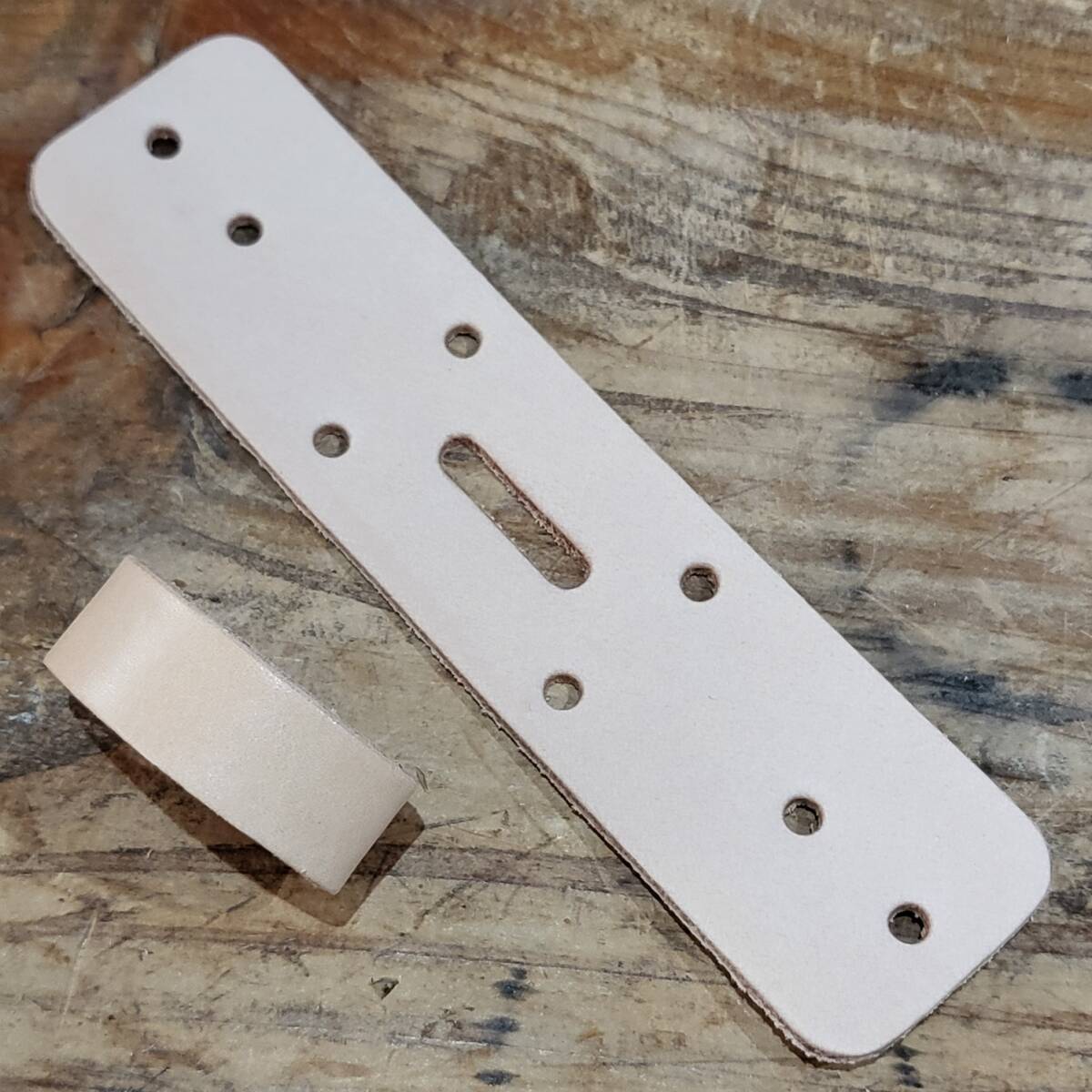 レザークラフト 革ベルト用 幅:38mm 長さ:15cm 厚み:2mm程度拍卖