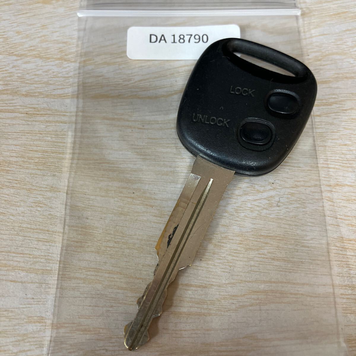 DA18790 ダイハツ グレー基盤 純正 キーレス 2ボタン ミラ ミラジーノ ネイキッド L760S ムーヴ コペン マックス等 リモコン拍卖