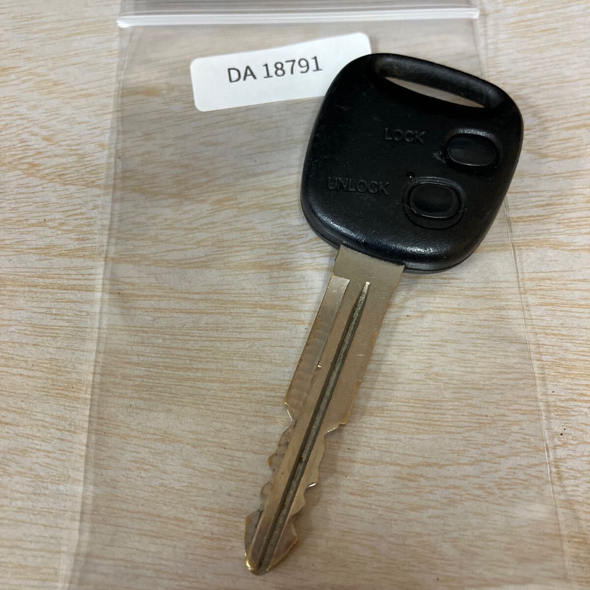 DA18791 ダイハツ グレー基盤 純正 キーレス 2ボタン ミラ ミラジーノ ネイキッド L760S ムーヴ コペン マックス等 リモコン拍卖