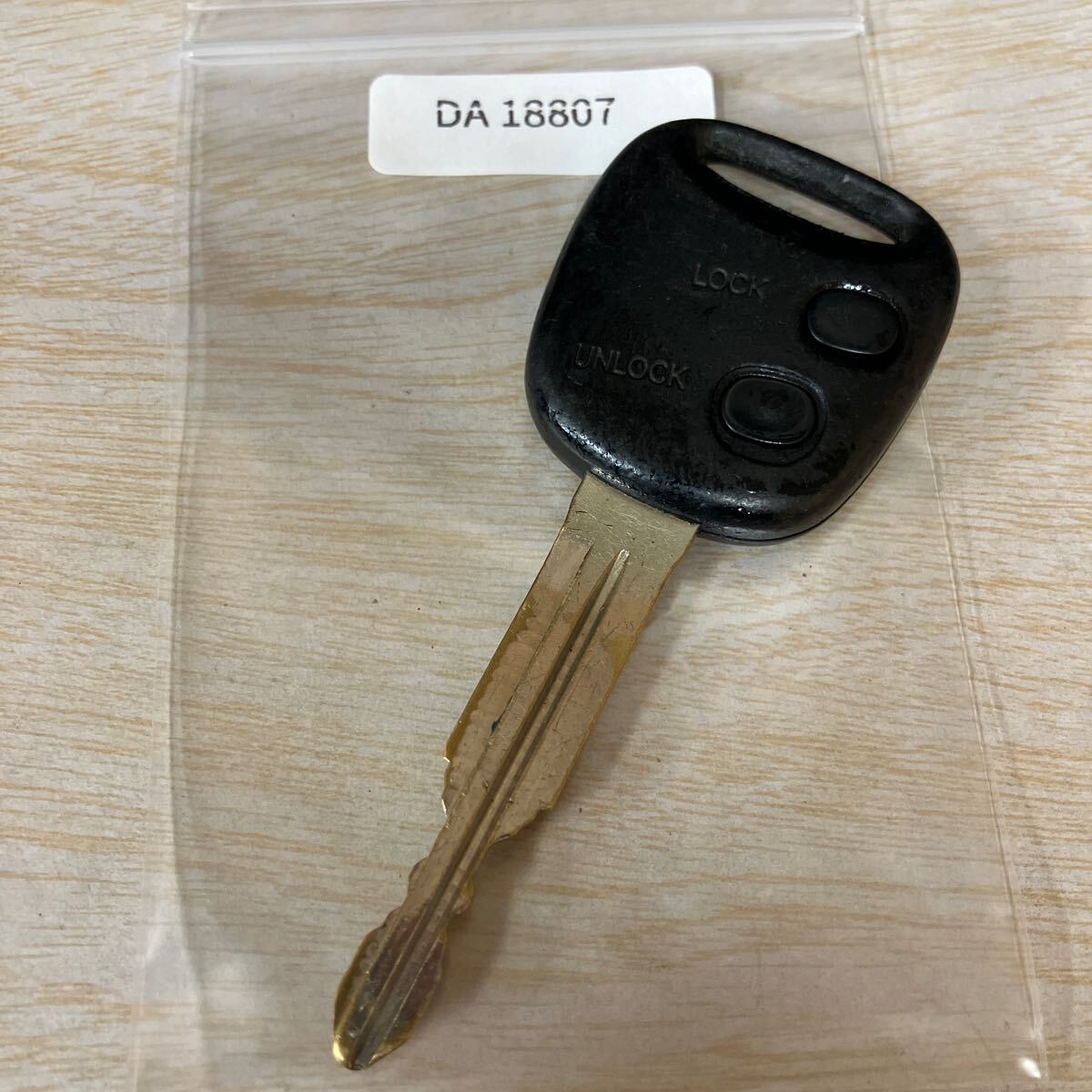 DA18807 ダイハツ グレー基盤 純正 キーレス 2ボタン ミラ ミラジーノ ネイキッド L760S ムーヴ コペン マックス等 リモコン拍卖