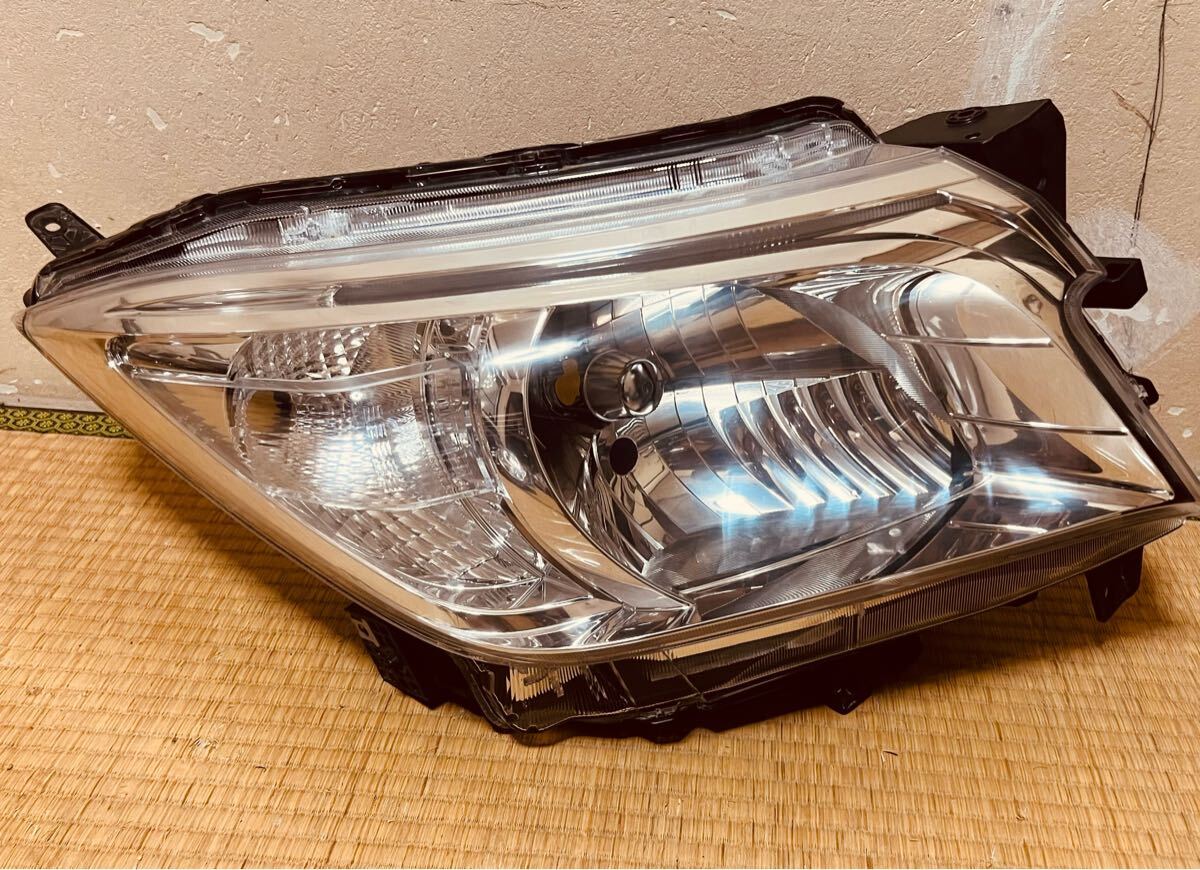 6M1 ソリオ MA36S 純正 HID ヘッドライト 右 KOITO 100-59331 ヘッドライト KOITO 右ヘッドライト拍卖