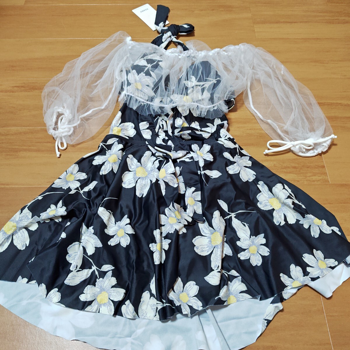 水着  ワンピース レース 黒 白 花柄 2点セット 新品未使用タグ付き リボン レディース 可愛い フェミニン 体型カバー L 11号拍卖
