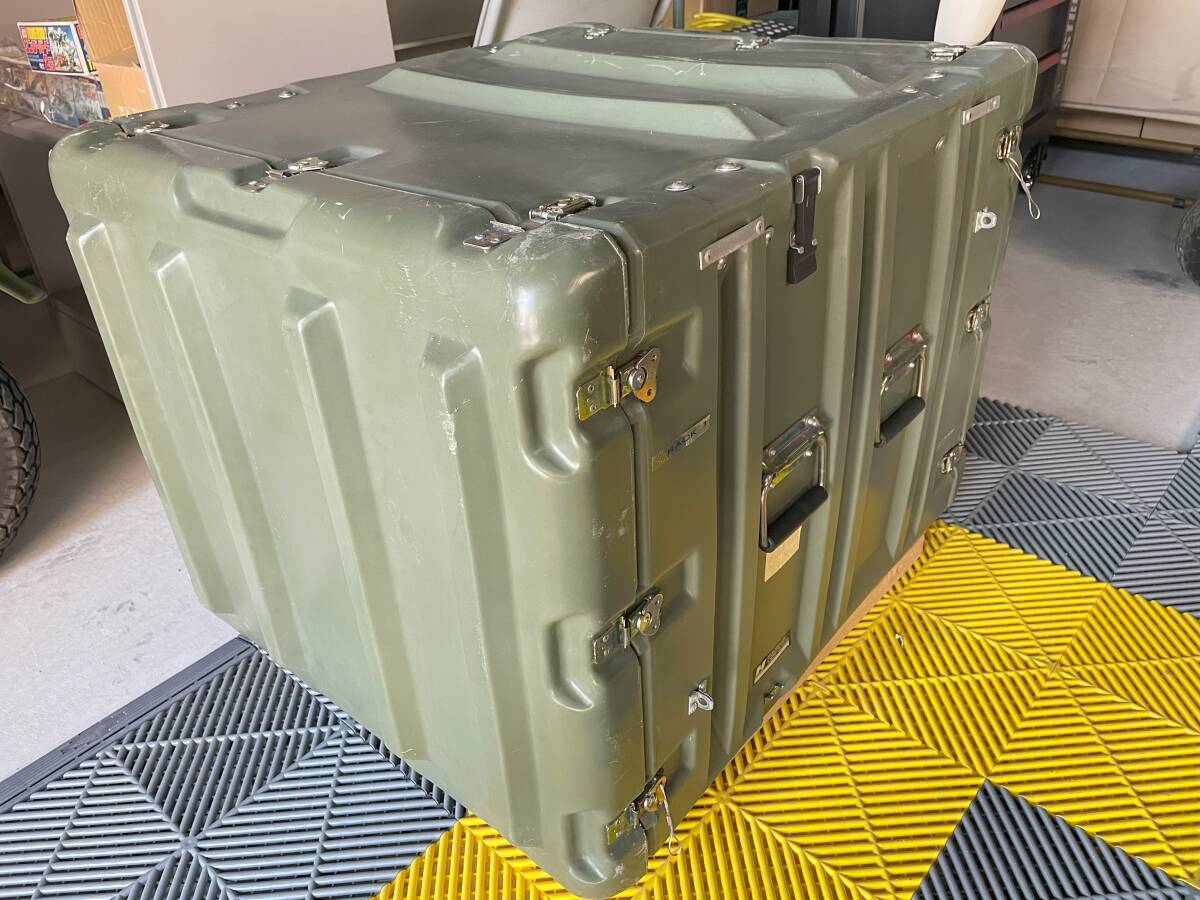 【値下げ・米軍放出・240サイズ】ハーディッグの大き目ハードケース(内部フレームあり)拍卖