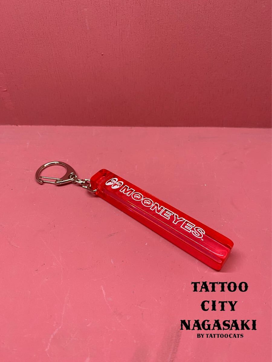 ムーンアイズ mooneyes モーテル風 アクリルキーホルダー レッド拍卖