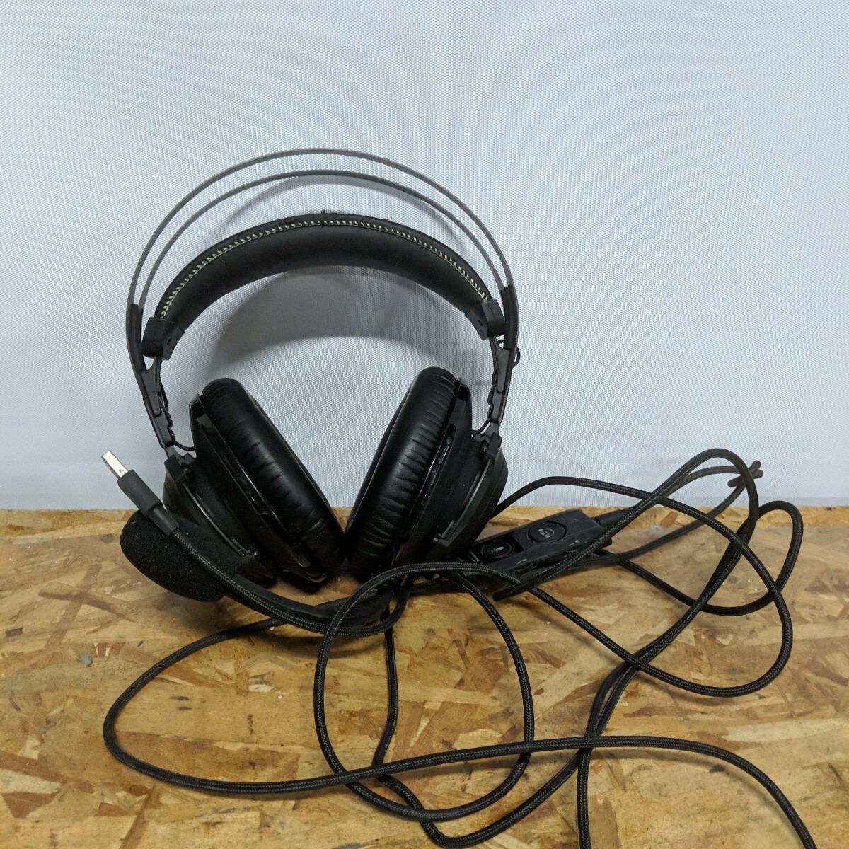 SKSZ365 ▲ ヘッドホン HyperX Cloud Revolver S ゲーミングヘッドセット ブラックPS4/PC/Xbox/Switch HX-HSCRS-GM 動作未確認の現状品拍卖