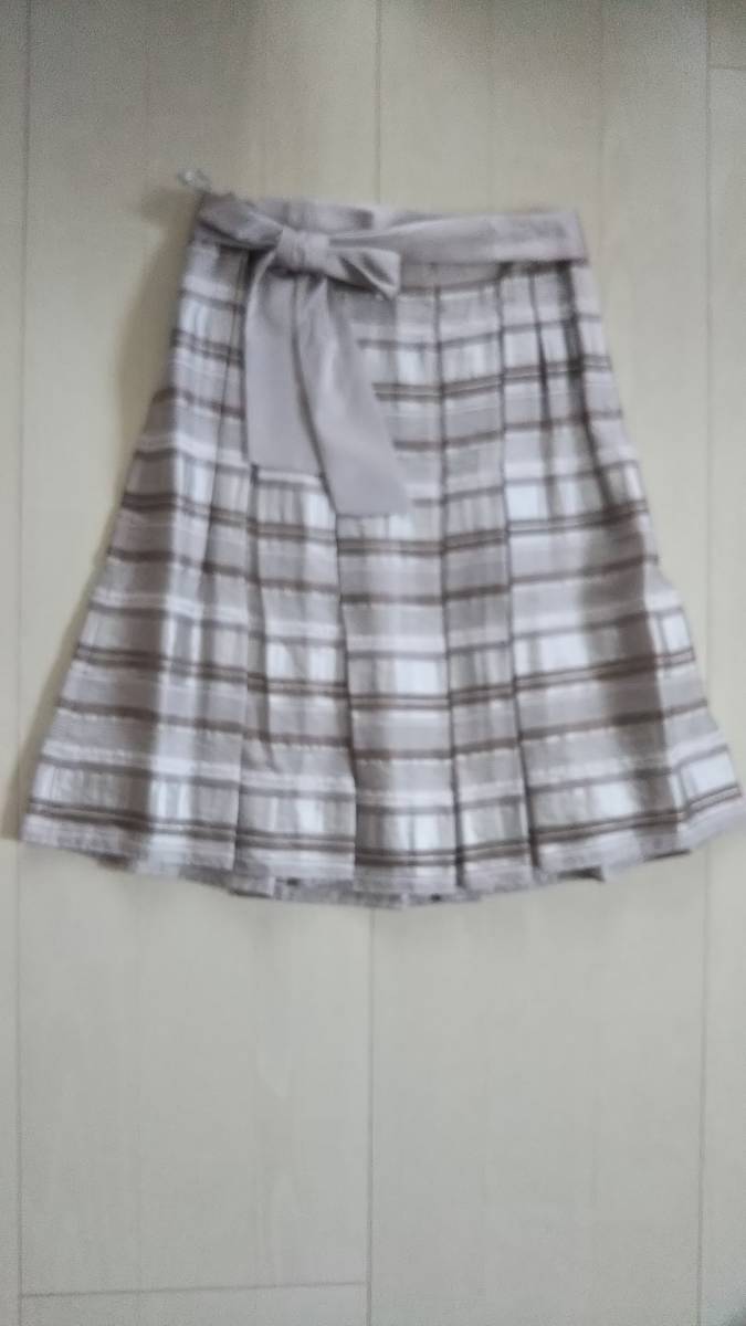 【新品】NATURAL BEAUTY 春らしいスカート 38(送料無料)拍卖