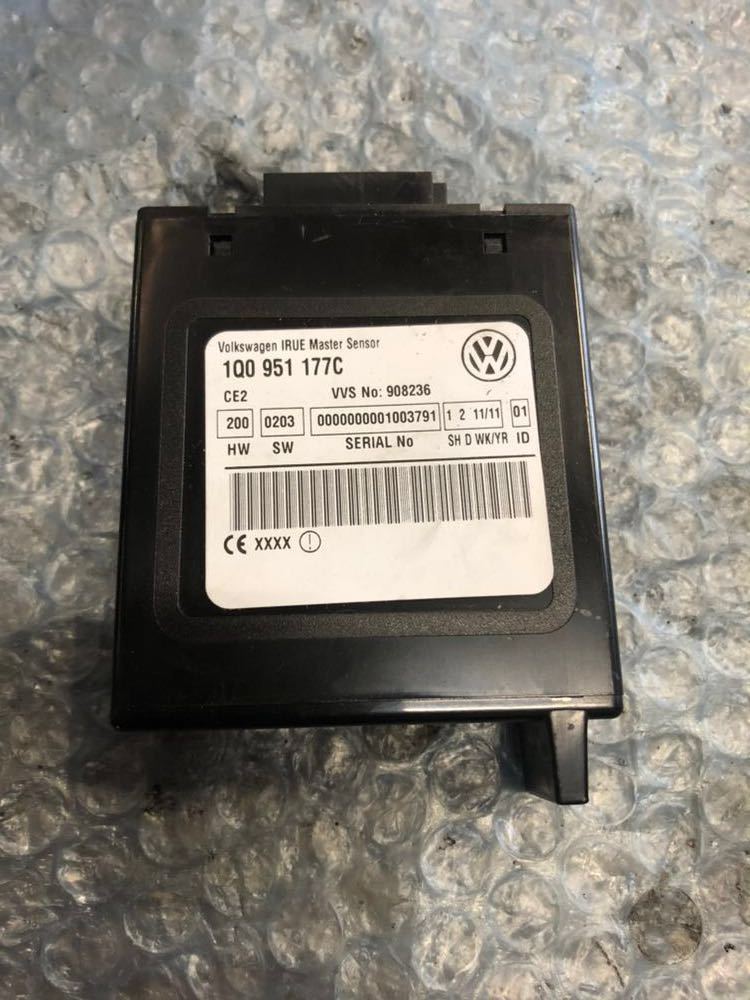VW 1FBWA イオス アラーム センサー コントロール ユニット 1Q0 951 177C か拍卖