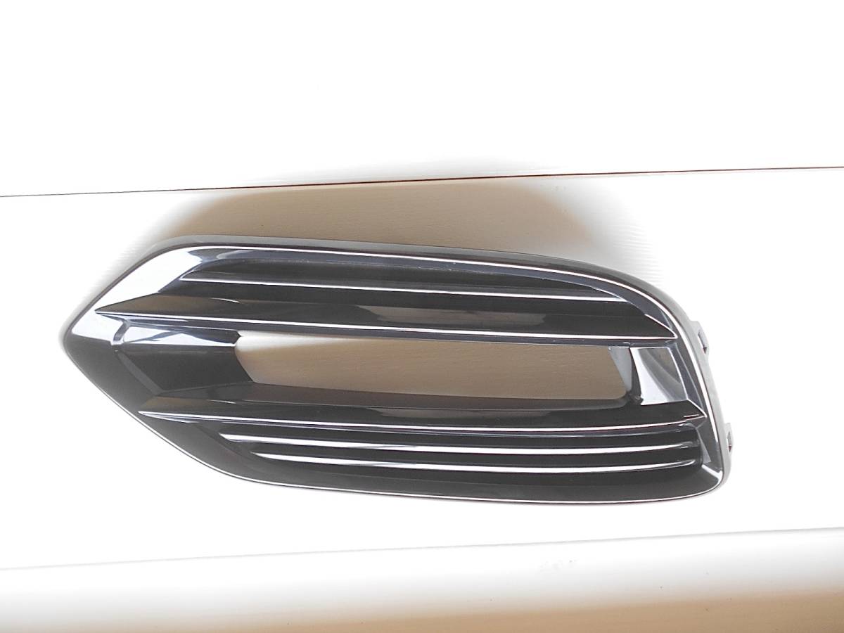 ヴェゼル 純正 左 フロントバンパー フォグカバー フォグランプカバー RU 71175-T7A-J6 LH VEZEL ■ ■ 8040103拍卖