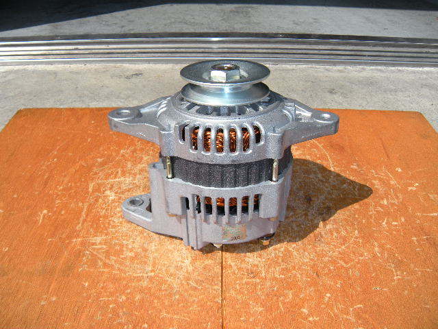 ヤンマー、フォークリフト/汎用エンジン用オルタネーター(ダイナモ)リビルト品 LR160-743~C、129900-77211拍卖