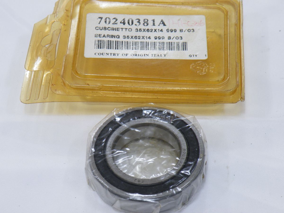 送料無料! 未使用品 70240381A DUCATIドゥカティ999 821 959 純正 BEARING 35X62X14 1個入り RHA0044拍卖