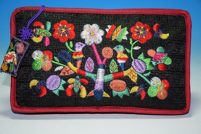 ◆韓国雑貨◆可愛い刺繍入りポーチ◆ブラック◆拍卖