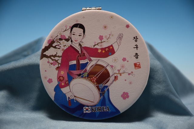 ★韓国雑貨★韓服美人コンパクトミラー・丸形◆チャンゴの舞い◆拍卖