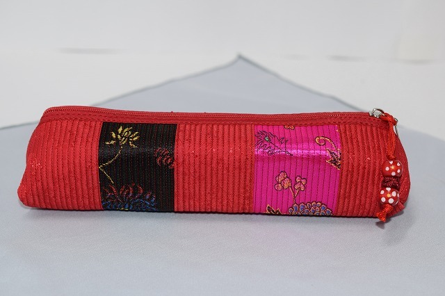 ◆韓国雑貨◆可愛い三角柱のペンケース◆レッド◆拍卖