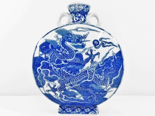 十四代 『 辻 常陸 』 作 染付双耳龍鳳凰文扁壷 宮内庁御用達 龍 鳳凰 壺 真贋不明 共箱無 kd拍卖