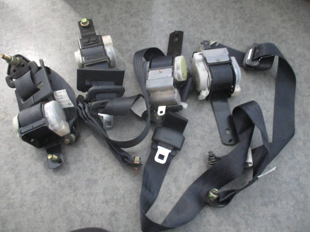 アベニールPNW10運転席 助手席フロント純正シートベルトSR20リア リヤ後部座席 部品取り車あります! 左 右拍卖