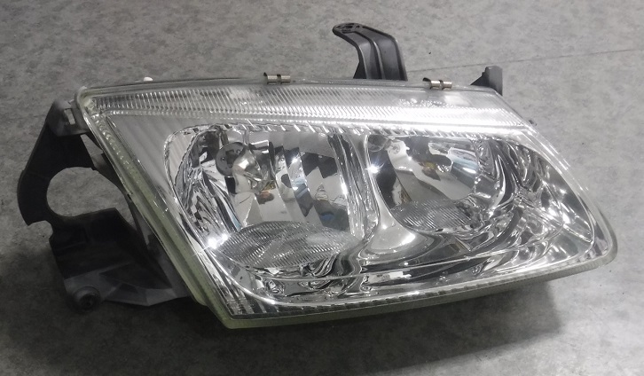 日産ブルーバード シルフィG10系QG10右ヘッドライト運転席ヘッドランプQNG10ハロゲンTG10ライトFG10ブルーバード純正VALEO部品取り車あり!拍卖