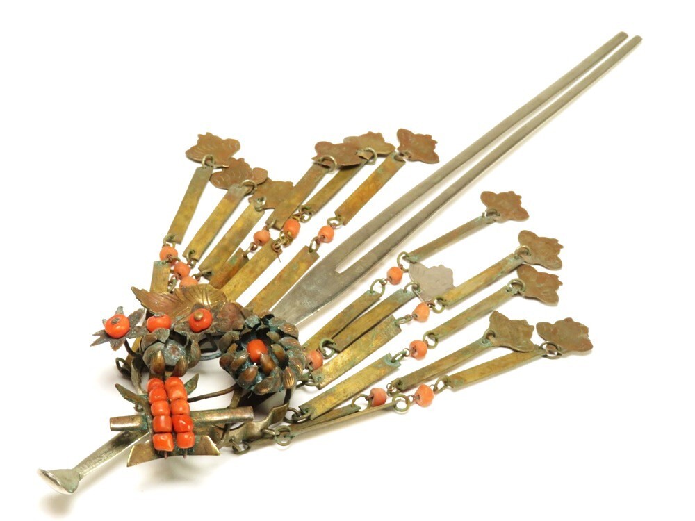【9672】和装小物 明治 大正 昭和 花 彫金 ビラビラ 簪(初品・買取品)拍卖