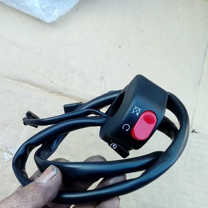 トライアンフ STREET TRIPLE ハンドルスイッチ 拍卖