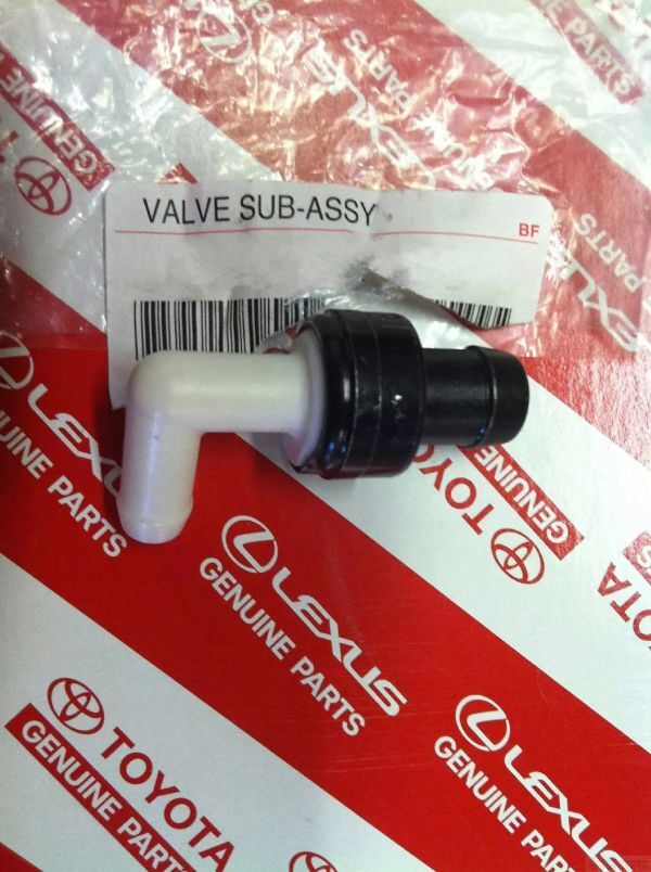 在庫希少!【未使用 トヨタ 純正】ハイラックスサーフ N210系 ベンチレーション バルブ拍卖