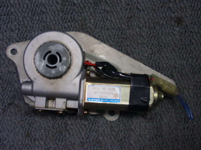 キャロル AC6P パワーウインドウ モーター 右 R 運転席側 A053-58-560 A053-58-560B W772T01271 即決拍卖