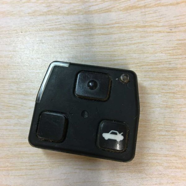 TA9283 トヨタ 20040基盤のみ 純正 キーレス 3ボタン リモコン アリスト セルシオ プログレ等トランクボタン拍卖