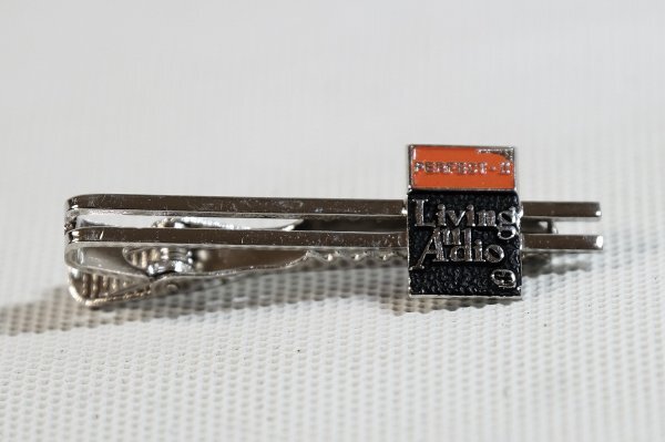 中古タイピン【Living Audio】クライスラー*リビングオーディオ*ノベルティー/販売促進品 拍卖