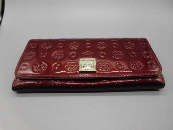 SA1 財布 CLATHAS クレイサス 長財布 ウォレット 深紅 エナメル 椿 エンボス スナップボタン 小銭入れ拍卖
