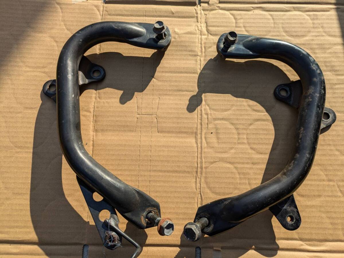 3LN FZR250R 純正 エンジンハンガー エンジンガード 左右セット拍卖