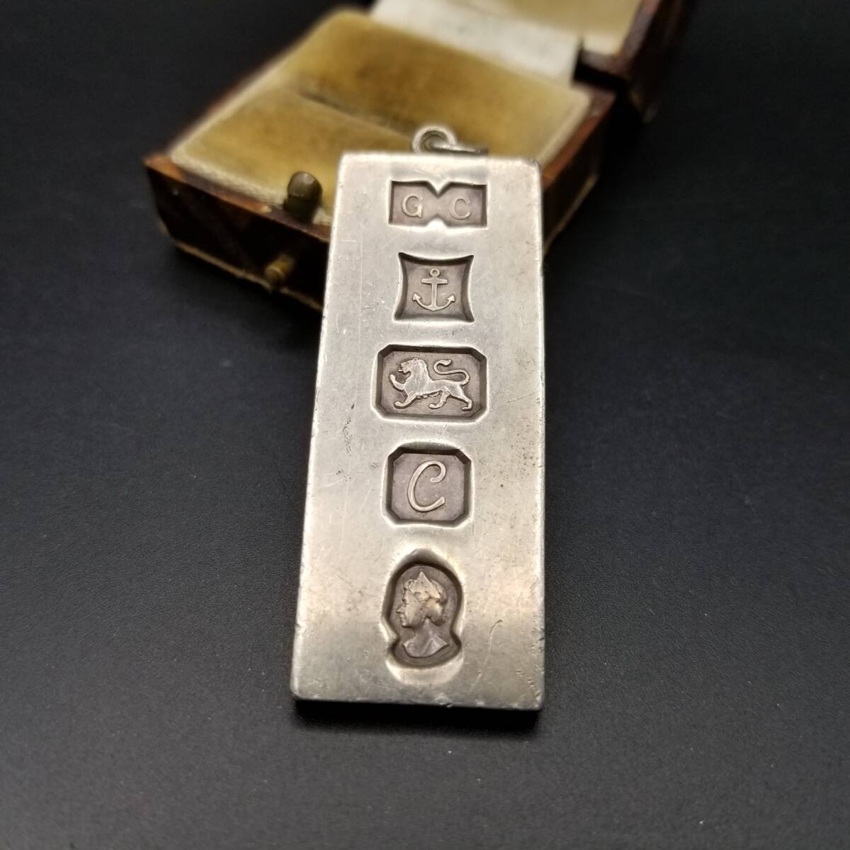 1977年 英国 ヴィンテージ エリザベス2世女王 即位25周年 チャーム 925 シルバー Birmingham ホールマーク Queen Elizabeth Jubilee Y22-I拍卖