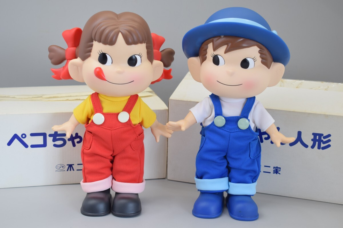 美品 不二家 FUJIYA ペコちゃん ポコちゃん 人形 元箱付 2個 セット まとめ ソフビ フィギュア ドール 置物 ビンテージ RP-671K/000拍卖