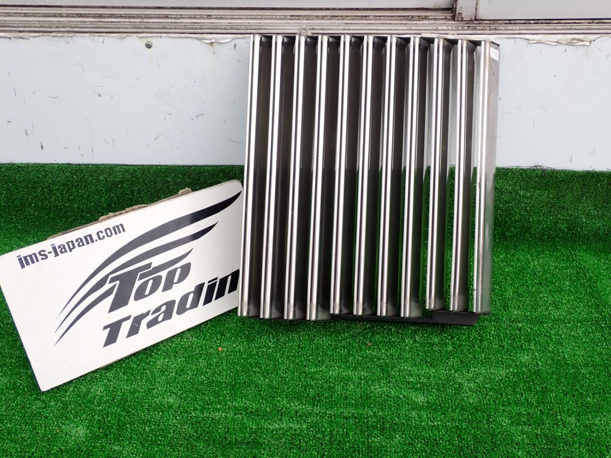 L5376nj ベントレー ロールスロイス純正 シルバーすぺー ベントレーターボR ラジエーターグリル フィン 左側 UB17406拍卖