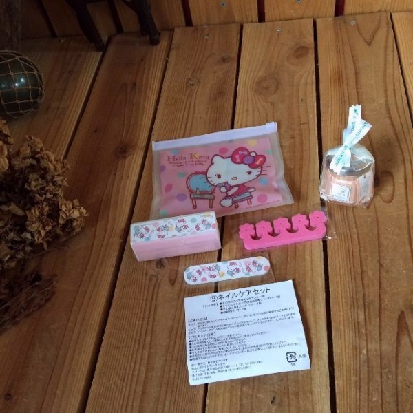 ≫未使用*SANRIOサンリオ*Hello kittyハローキティ*ネイルケアセット&スウィーツメゾン*ネイル&ハンドクリーム*ヤスリ*爪磨き*セパレーター拍卖