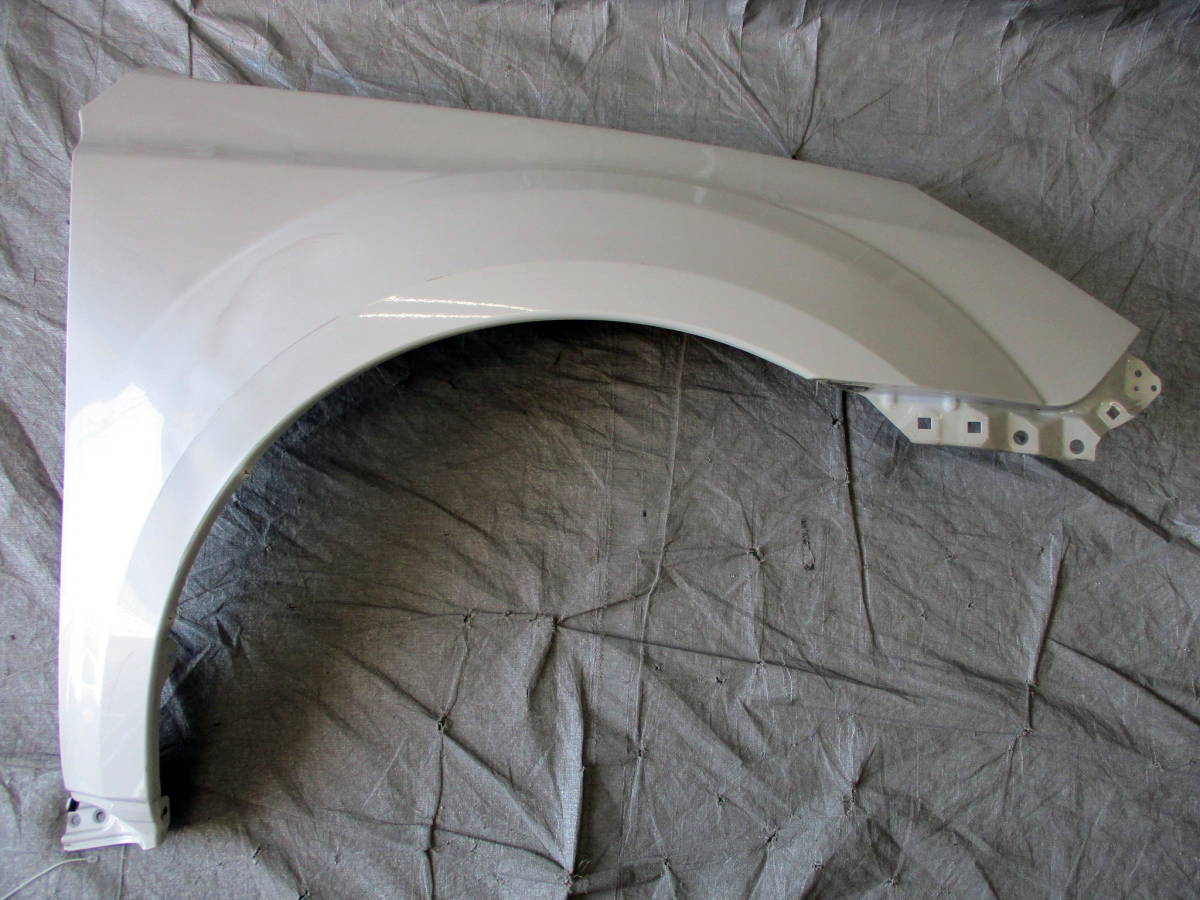 ●●2004-112LL スタート即決!BM BR系 レガシィ 純正 右 フロントフェンダー パール拍卖