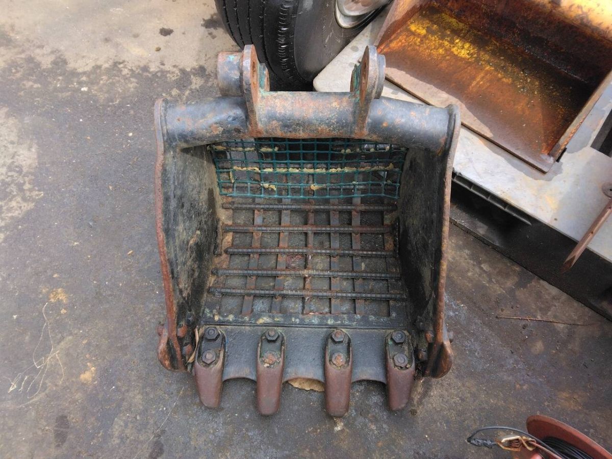 スケルトンバケット アーム幅130mm ピン径30mm (中古)【茨城県坂東市】LP11-17654拍卖