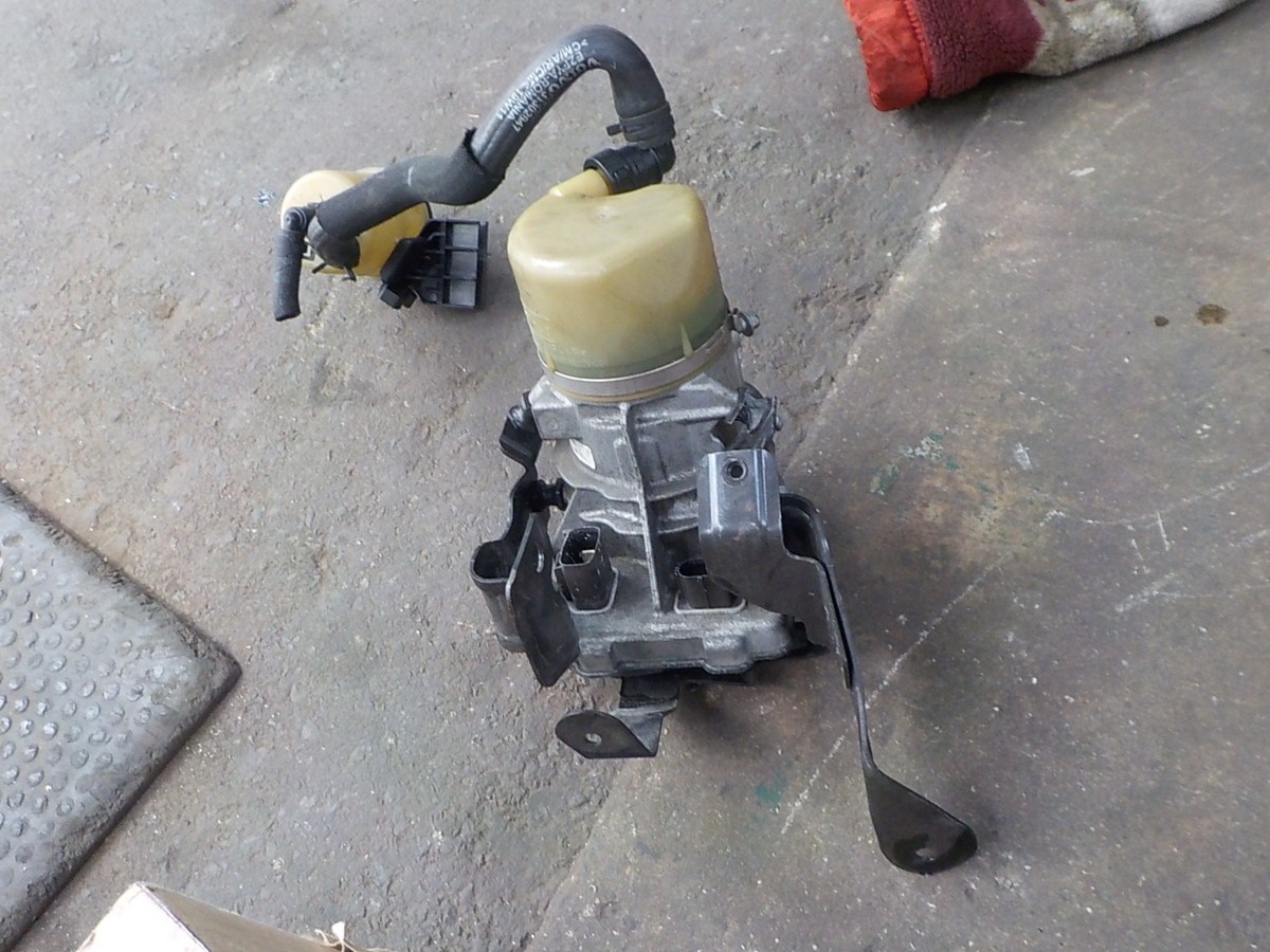 ボルボ V70 BB 純正 パワステポンプ/31340205拍卖