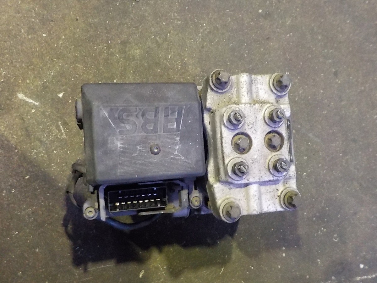 アルファロメオ スパイダー 916S2 ABSアクチュエータ拍卖