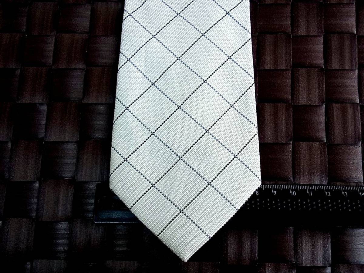 【特選】1110美品カルディアーネ「CALDIANE」ネクタイ【人気の中細ナロータイ】シルク100%/格子拍卖