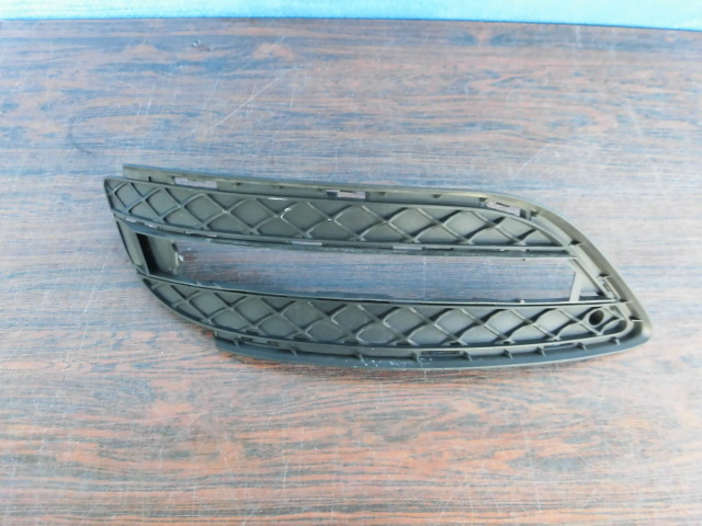 AJ404 ベンツ W246 Bクラス フォグカバー 左 A2468850622拍卖