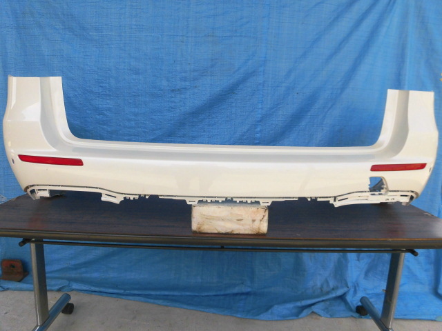 AJ436 ベンツ W213 Eクラス AMG ワゴン リアバンパー 白 A2138850301拍卖