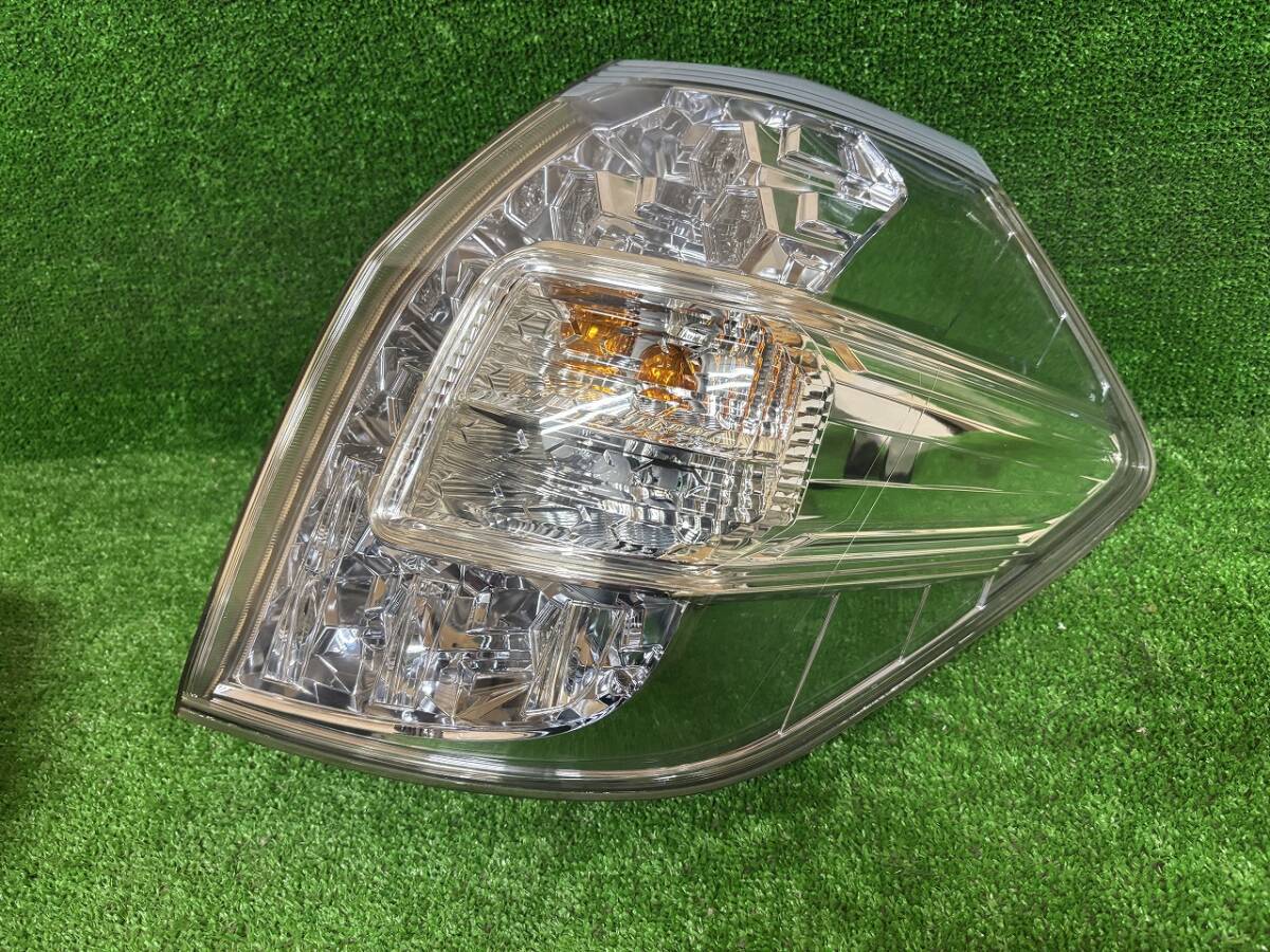 ★☆フィットシャトルHV GP2 前期 純正右テールランプ STANLEY W0020☆★拍卖