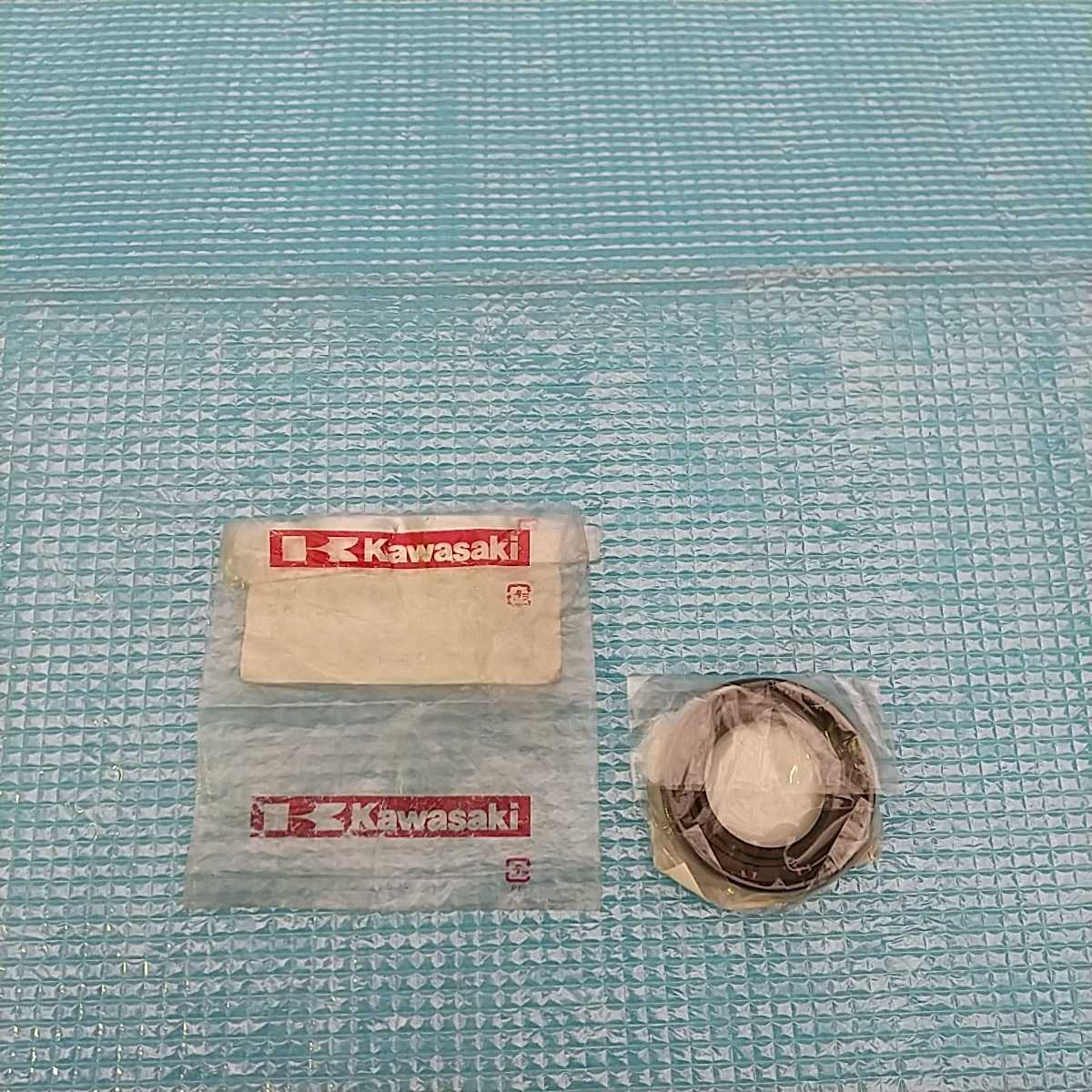 カワサキ純正 エンジンカバーオイルシール 新品 検索)400SS 500SS Z1-R GPZ750 GPZ400 ゼファー400 ゼファー750 マッハⅢ Z400LTD Z750LTD拍卖