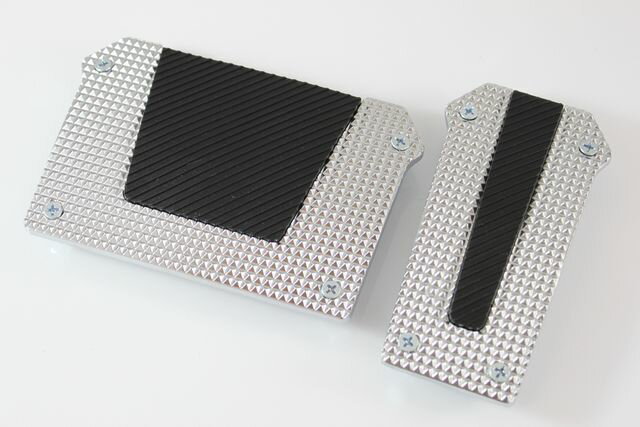 高品質 スペシャルペダルAT 数量限定 ペダルカバー カー カー用品 車用品 トヨタ ホンダ ダイハツ スズキ マツダ スバル 日産拍卖