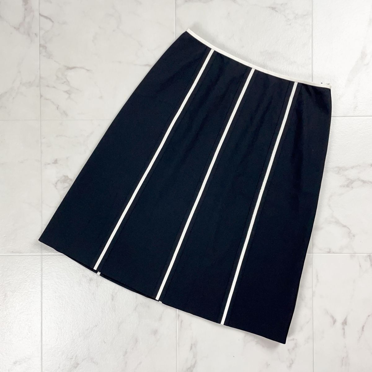 ANN TAYLOR アンテイラー ラインテープ台形スカート ポリエステルレーヨン 膝丈 黒 ブラック サイズ4P*BD111拍卖