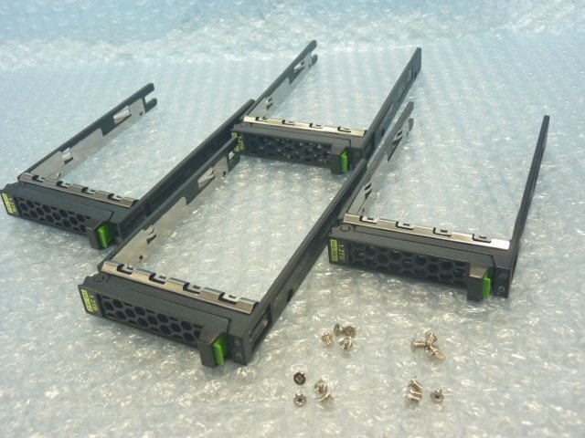 1RKT // 4個セット ハードディスク(HDD)マウンタ 2.5インチ 用 / A3C40179841 / ラベル(1.2TB SAS 10k-C)// Fujitsu RX2540 M2 取外//在庫4拍卖