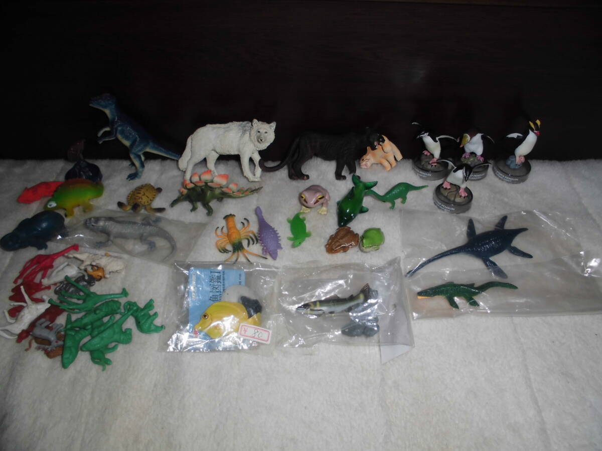 あい304 動物 ミニフィギュア 恐竜 ペンギン 魚 亀など まとめて ジャンク品拍卖