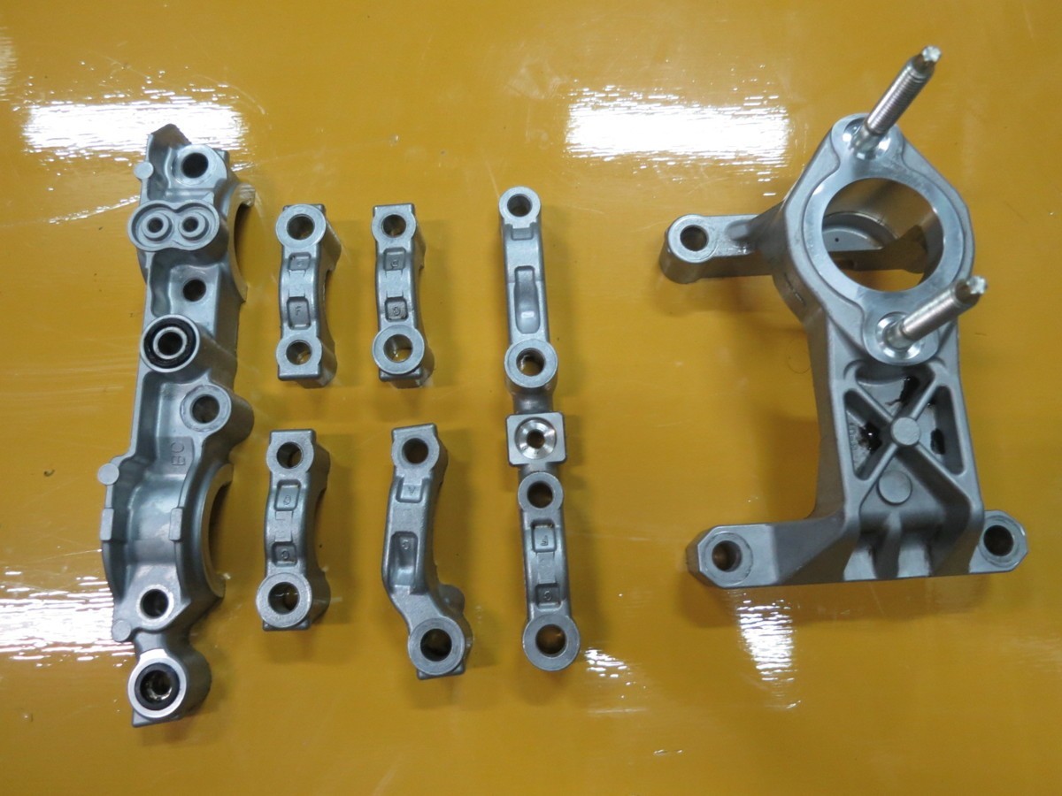 TOT レクサス LS LS600 LS600h UVF45 カム ハウジング 留め具  右拍卖