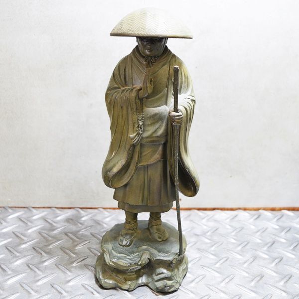 【新潟発】秀雲 親鸞聖人立像 牧田秀雲 合金製 青銅色24cm 浄土真宗 宗祖 阿弥陀仏 浄土往生 念仏往生 慈悲 慈愛 念仏 中古 北陸拍卖