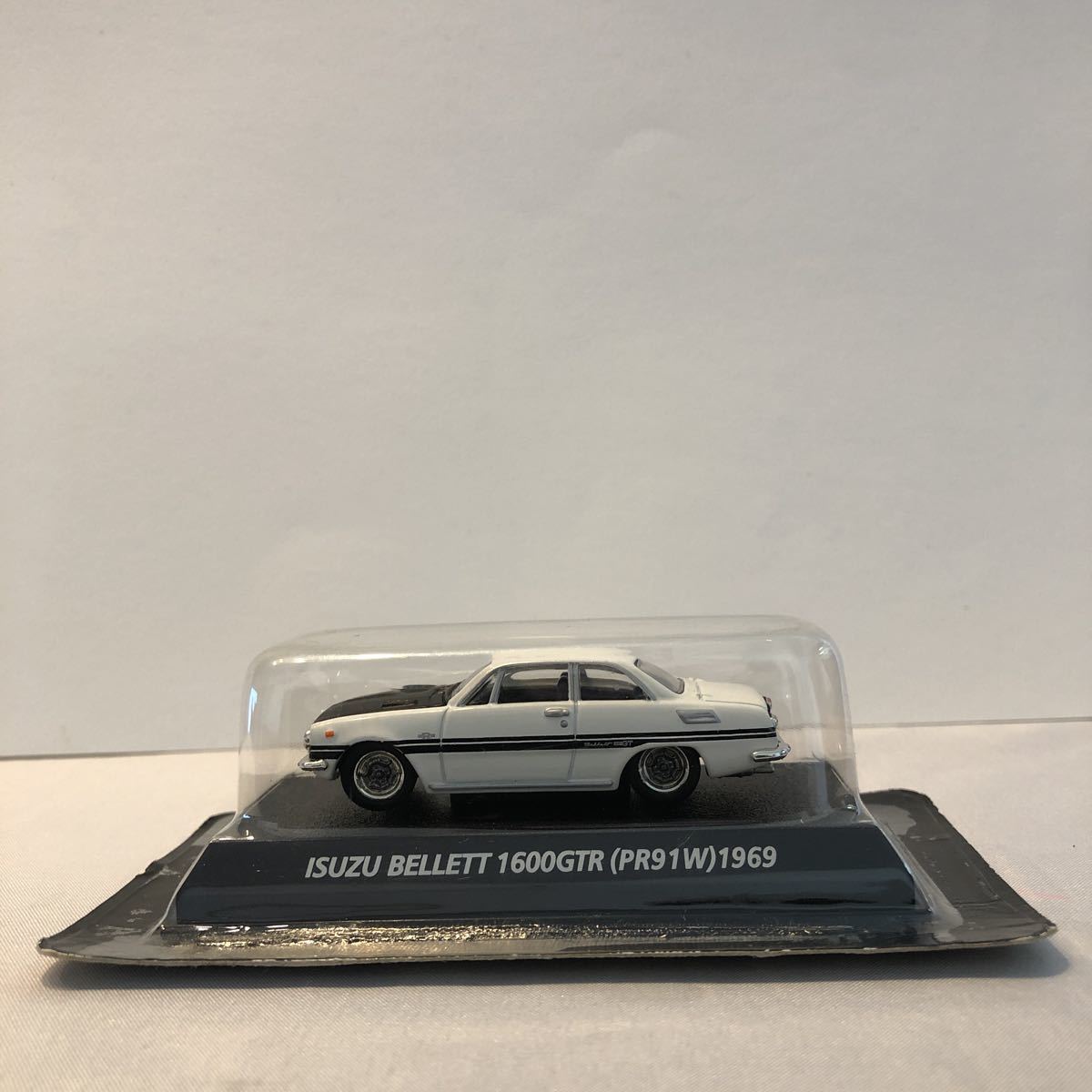 コナミ 1/64 絶版名車コレクション ISUZU BELLETT 1600GTR (PR91W) 1969 イスズ ベレット 白色 ホワイト 旧車 ミニカー モデルカー拍卖